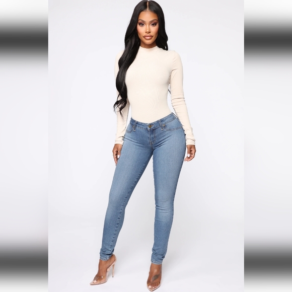 NWT Blue low rise jeans - Picture 4 of 5